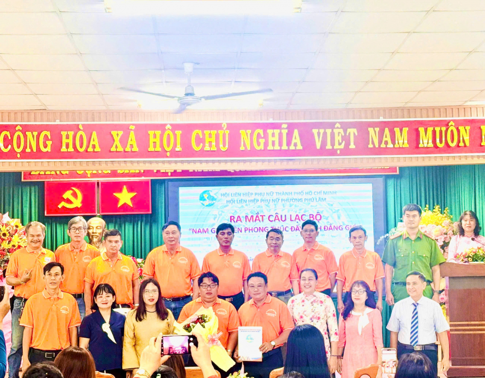 Ra mắt CLB “Nam giới tiên phong thúc đẩy bình đẳng giới” với 17 thành viên